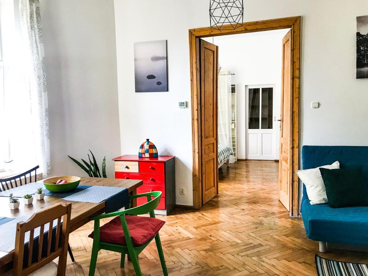 קרקוב Large And Cozy Apartment 60 M2, Cracow Old Town מראה חיצוני תמונה