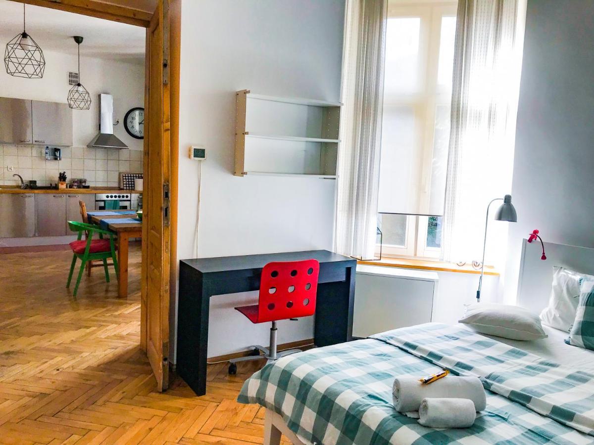 קרקוב Large And Cozy Apartment 60 M2, Cracow Old Town מראה חיצוני תמונה