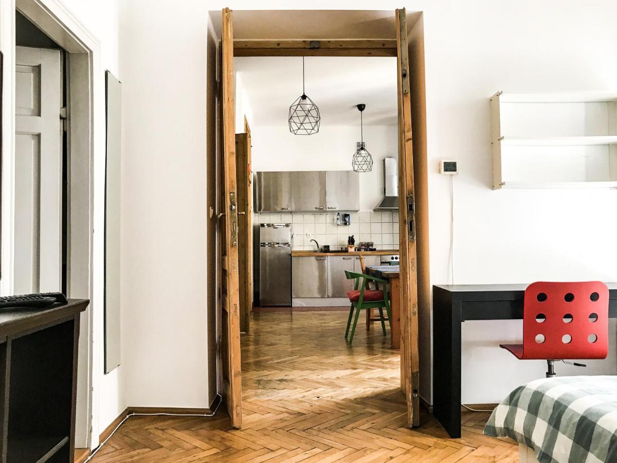 קרקוב Large And Cozy Apartment 60 M2, Cracow Old Town מראה חיצוני תמונה